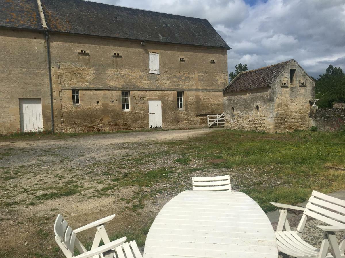 Boutons D'Or Villa Ponts sur Seulles Exterior photo